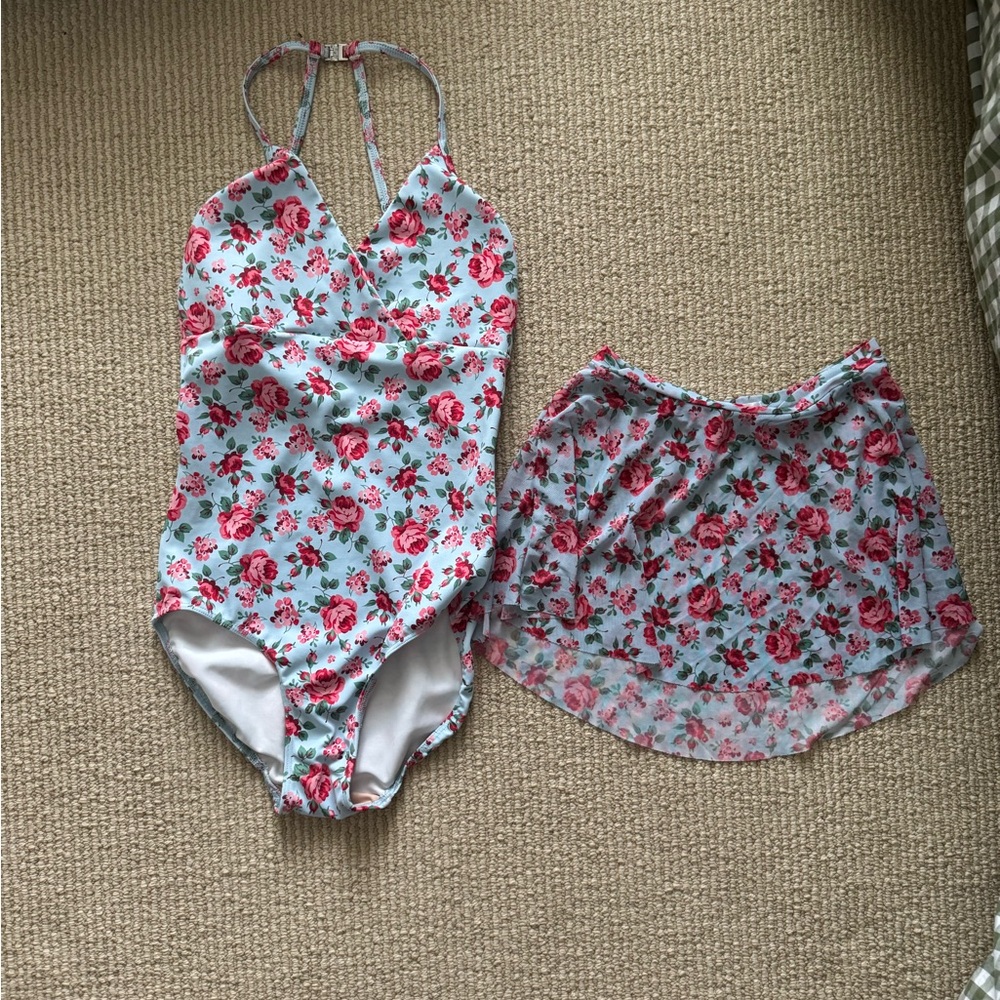 Eleve Dancewear Leotard and matching skirt